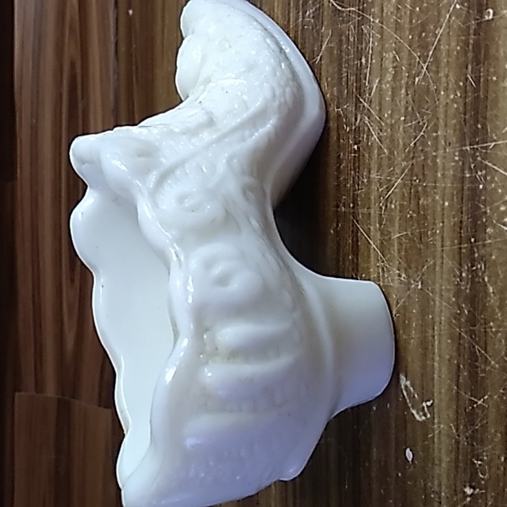 Vintage white milk glass Fenton slipper - Picture 4 of 8